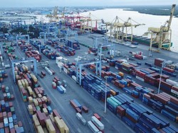 Jurus Pelindo Bereskan Berbagai Persoalan di Pelabuhan