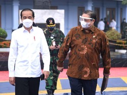 Airlangga Lapor ke Jokowi, Lembaga Dunia Kompak Pangkas Ramalan Ekonomi RI
