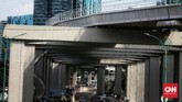 FOTO: Proyek Pembangunan LRT Kejar Target 2021 Progres pembangunan prasarana moda tranportasi berbasis rel ringan telah mencapai 82,64 persen per Januari 2021.