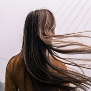 Tanpa Disadari, 5 Kebiasaan Sepele ini Bikin Rambut Cepat Lepek dan Berminyak