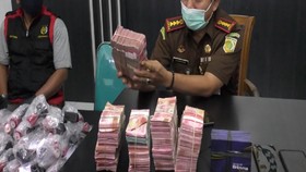 VIDEO: 2 Orang Ditangkap Selewengkan Dana Bantuan Covid-19