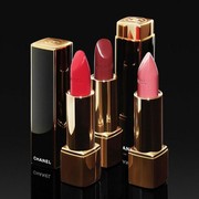 6 Lipstik High End dengan Hasil Glossy yang Bikin Bibir Berkilau