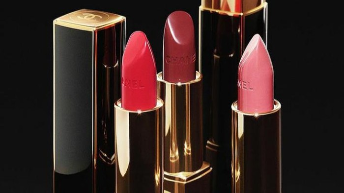 6 Lipstik High End dengan Hasil Glossy yang Bikin Bibir Berkilau