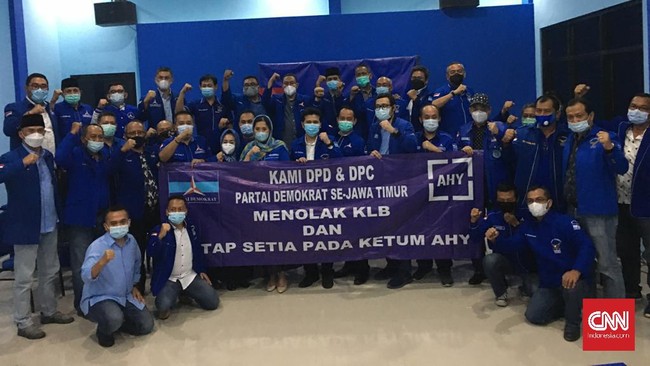 DPD dan DPC Demokrat Jawa Timur menyatakan solid mendukung AHY sebagai ketua umum yang sah di parpol tersebut, dengan cara meneken akta di depan notaris.