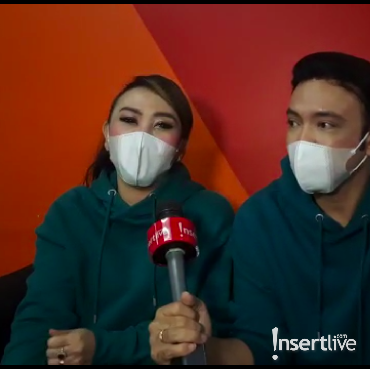 Setahun Menikah Siri, Sandy Tumiwa dan Henny Mona Pisah Ranjang