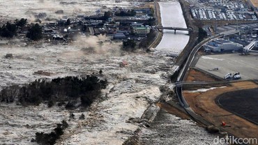 Gelombang Tsunami juga Landa Beberapa Wilayah di Jepang