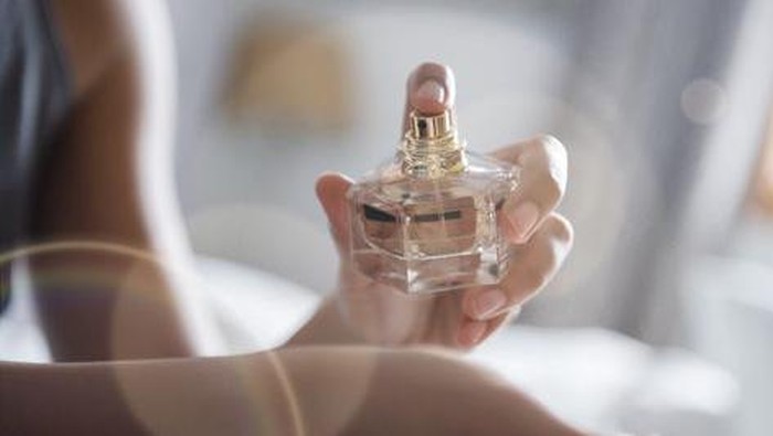 5 Alasan Mengapa Parfum yang Sama Wanginya Bisa Berbeda di Tiap Orang