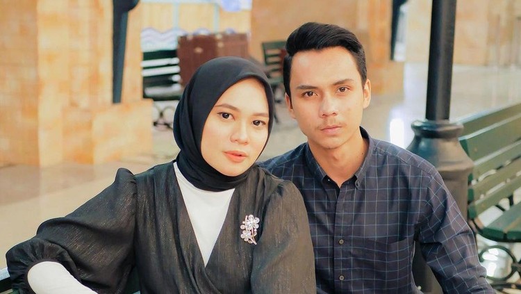 Anisa Rahman dan suaminya