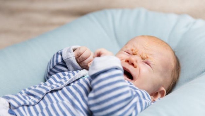 Awas, Ini Bahaya Mengabaikan Tangisan Anak
