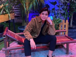Billy Syahputra Main Mata dengan Celine Evangelista di Klinik Tendean