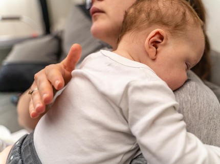 Kenali Penyebab dan Cara Atasi Bayi ASI Sering Kentut