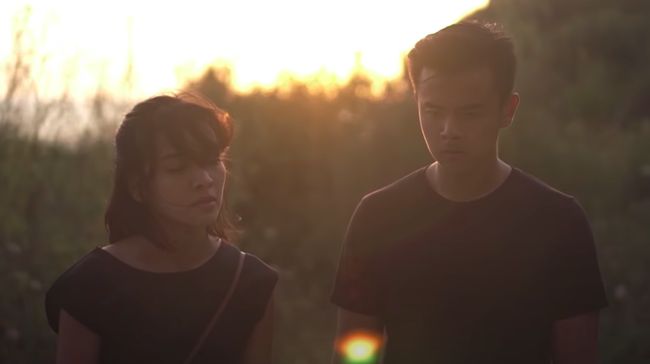 Di tengah popularitas tayangan berbasis internet, sejumlah perusahaan menarik perhatian khalayak dengan membuat serial-serial di YouTube yang digarap maksimal.