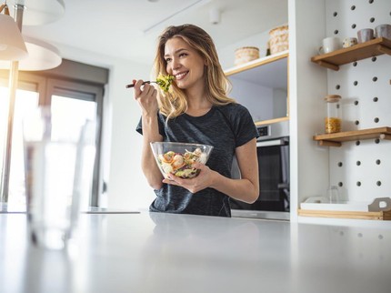 Tips Diet Sehat dengan Bonus Kulit Glowing, Bunda Perlu Tahu
