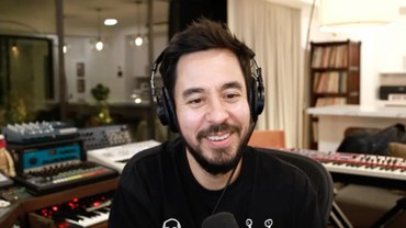 img-title Pesan Inspiratif Mike Shinoda untuk Musisi Indonesia Saat Pandemi Covid-19
