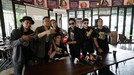 Kabar bahagia datang dari group band El Kasih Reborn yang telah merilis sebuah lagu berjudul 'Muntaber'&period; Berikut foto-fotonya&excl;