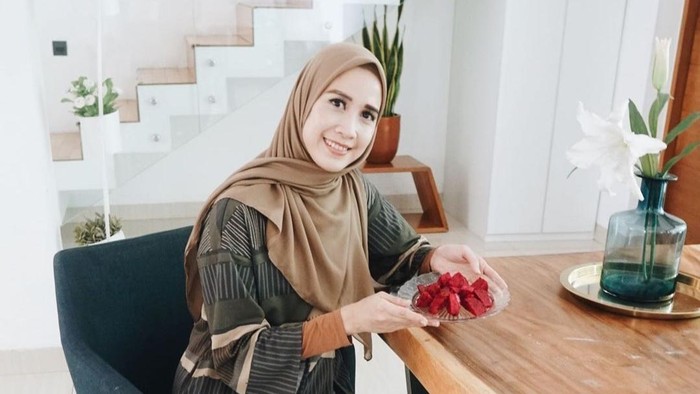 Terlihat Asri dan Aesthetic, Begini Dekorasi Rumah ala Fanny Fabriana