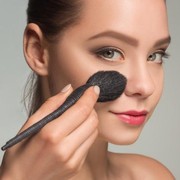 Wajib Coba! Tips Memakai Makeup Anti Crack