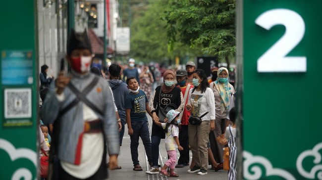 Satgas Covid-19 Kota Yogyakarta mengajak seluruh masyarakat, pelaku usaha dan elemen lain, kompak menjalankan dan menaati aturan PPKM mikro yang lebih ketat.