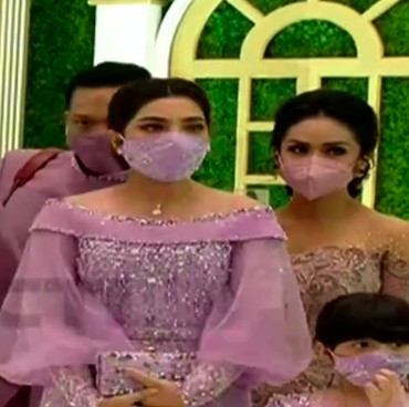 Tak Ada Drama, Krisdayanti, Ashanty, & Anang Kompak di Lamaran Aurel