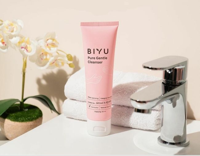 Tak Banyak yang Tahu, 5 Facial Wash Lokal Ini Bagus untuk Kulit Kering