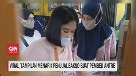 VIDEO: Viral, Penjual Bakso Cantik Buat Pembeli Antre