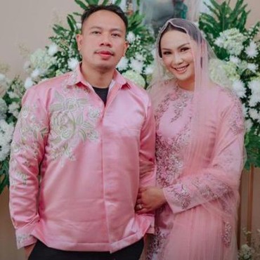 Kalina Oktarani Mengaku Single, Ivan Gunawan: Udah Nggak Sama Vicky?