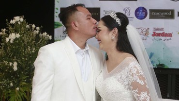 Pakar Ekspresi Sebut Kalina Oktarani Ingin Perbaiki Hubungan dengan Vicky