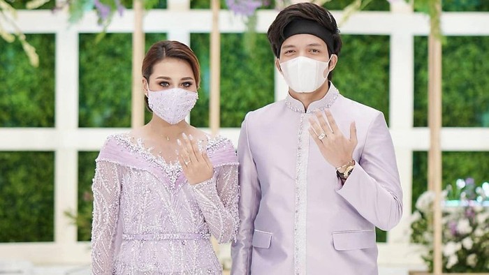 10 Potret Momen Lamaran Aurel Hermansyah dan Atta Halilintar 10 Potret Momen Lamaran Aurel Hermansyah dan Atta Halilintar
