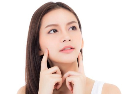 5 Kesalahan Pakai Skincare Wanita 30-an Menurut Dokter Kecantikan