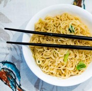 Anti Gagal Diet, Ini 5 Tips Unik Makan Mie Instan Agar Lebih Sehat