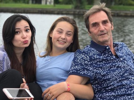 5 Potret Artis Cantik Punya Ayah Bule, Asmirandah hingga Dewi Sandra