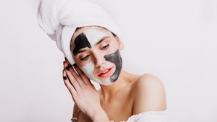 Rekomendasi Clay Mask dengan Kandungan Bentonite untuk Mendetoksifikasi Kulit