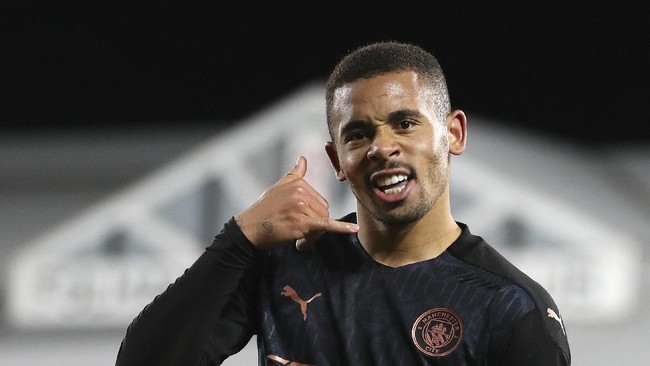 Gabriel Jesus akhirnya resmi gabung Arsenal usai mendapat lampu hijau hengkang dari Manchester City.