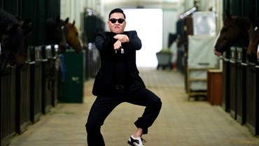 img-title Bae Yoon Jung Dapat Ratusan Juta dari PSY untuk Koreografi 'Gentleman'