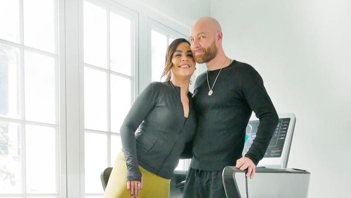 Berikut adalah potret harmonisnya keluarga Melaney Ricardo dan Tyson yang sedang diisukan retak&period;