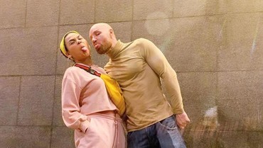 7 Potret Harmonis Melaney Ricardo & Tyson yang Disorot