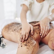 Scrub dengan Kandungan Kopi yang Bikin Kulitmu Halus dan Cerah