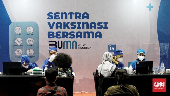 Kementerian BUMN bekerja sama dengan Kementerian Kesehatan, pemda, dan IHC meresmikan Sentra Vaksinasi Bersama BUMN di Polonia, Medan, Sabtu (26/6).
