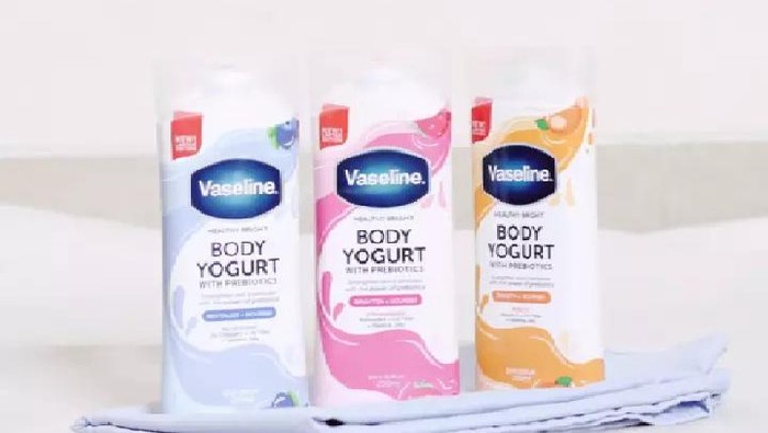 Vaseline Body Yogurt: Mudah Meresap, Anti Lengket! Vaseline Body Yogurt: Mudah Meresap, Anti Lengket!