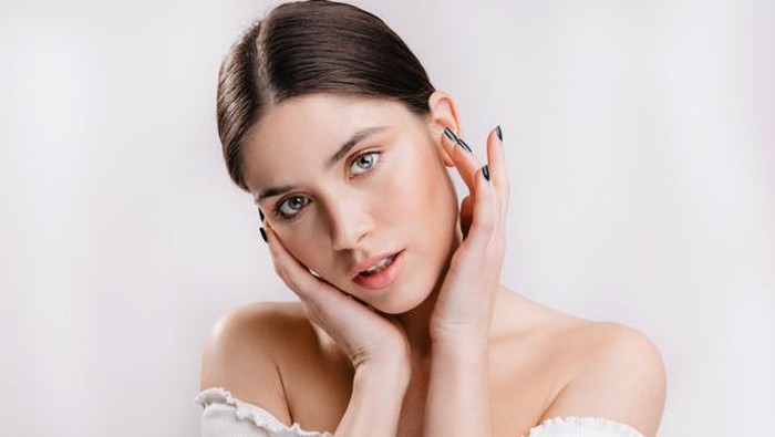 5 Essential Oil Ini Dikenal Bisa Mengatasi Rosacea