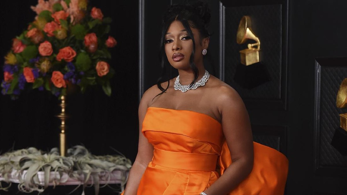 Noah Cyrus arrives at the 63rd annual Grammy Awards at the Los Angeles Convention Center on Sunday&comma; March 14&comma; 2021&period; &lpar;Photo by Jordan Strauss&sol;Invision&sol;AP&rpar;