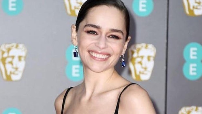 Bukan Botox dan Suntik Filler, Ini Rahasia Kecantikan Emilia Clarke