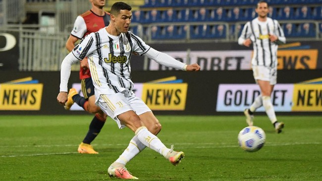 Pertandingan Juventus vs AC Milan di Stadion Juventus, Senin (10/5) dini hari WIB, akan menghadirkan Cristiano Ronaldo dan Zlatan Ibrahimovic.