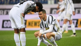 Cerita McKennie Bertemu Ronaldo Hanya Pakai Celana Dalam