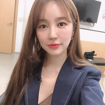 Positif COVID-19, Yoon Eun Hye Minta Maaf