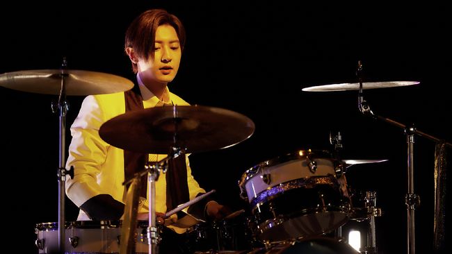 Sebagai orang yang sangat suka berbicara, Chanyeol EXO mengaku kesulitan ketika harus berperan sebagai seorang pendiam bernama Ji-hoon di film The Box.