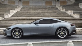 Bongkar Spesifikasi Ferrari Roma untuk Para Bos di RI
