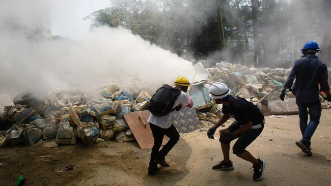 Kondisi Myanmar kian mencekam akibat bentrokan dalam serangkaian demonstrasi yang dilaporkan menewaskan setidaknya 261 orang sejak kudeta pada 1 Februari lalu.