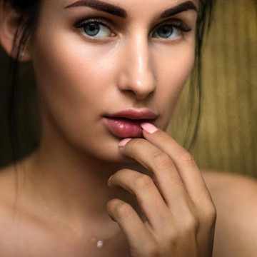 Lip Balm VS Lip Serum, Mana yang Lebih Baik untuk Kesehatan Bibir?