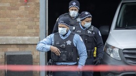 FOTO: Pesta Berujung Penembakan Massal di Chicago